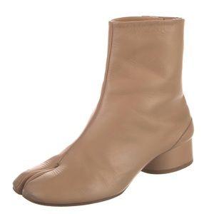 Rare Maison Margiela Tabi Boots Sz. 35.5 in Beige/Nude
